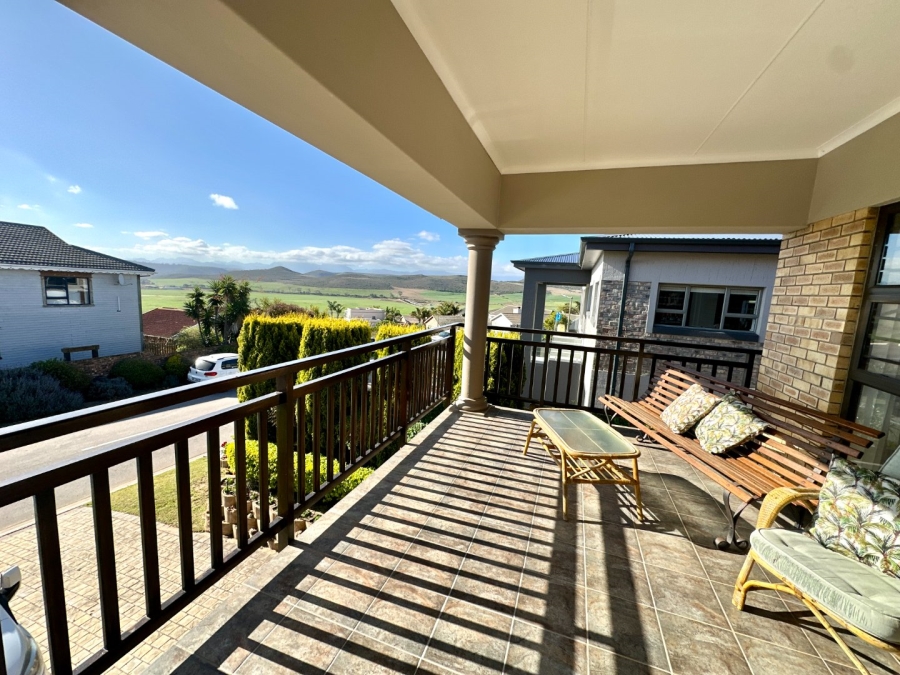 4 Bedroom Property for Sale in Fraaiuitsig Western Cape